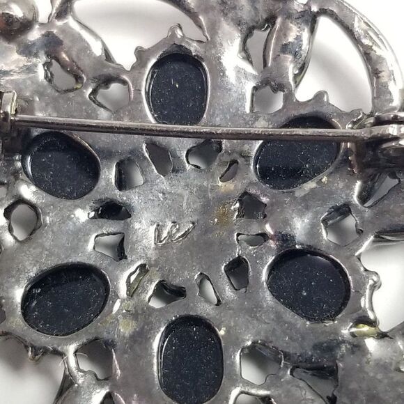 Vintage Black Rhinestone Flower Brooch, Retro Spiral Design, Estate - Picture 4 of 7